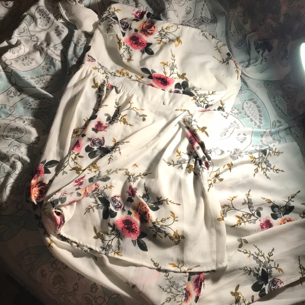 Strapless dress with train